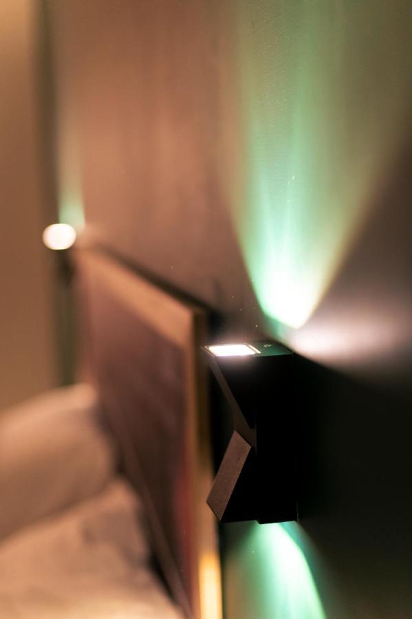 Lokal Rooms X Shahrah-E-Faisal Karachi Extérieur photo