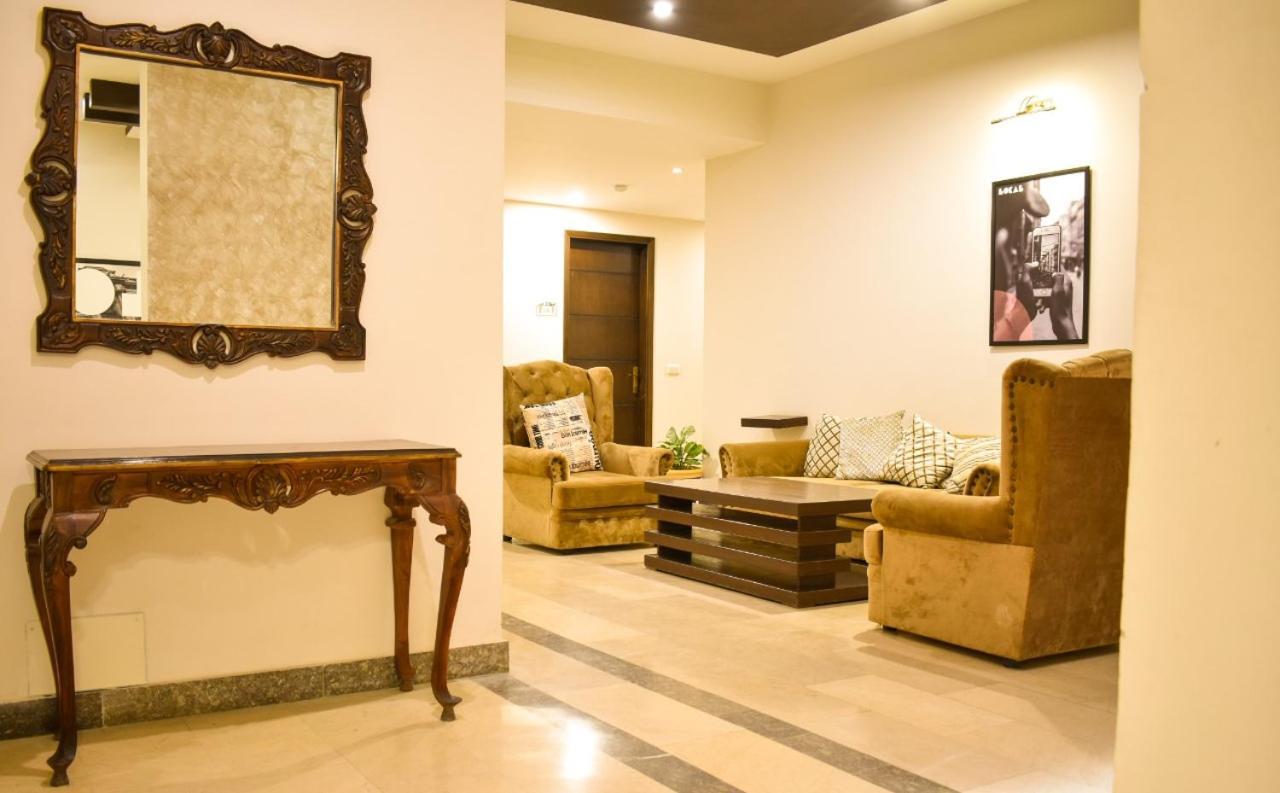Lokal Rooms X Shahrah-E-Faisal Karachi Extérieur photo